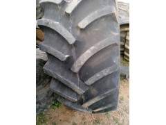 大拖拉机轮胎1500-24