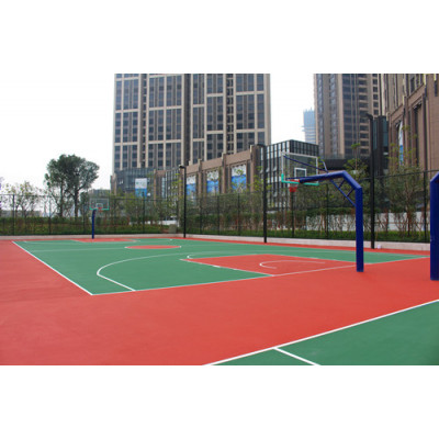 学校室外篮球场造价大概是多少钱？