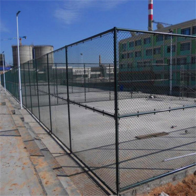 足球场 篮球场 勾花网围栏网设施 小区学校球场围栏网