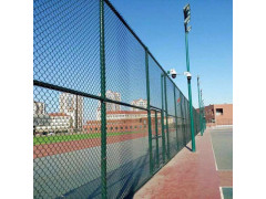 绿色篮球场围网 浸塑勾花球场围网 体育场围网厂家