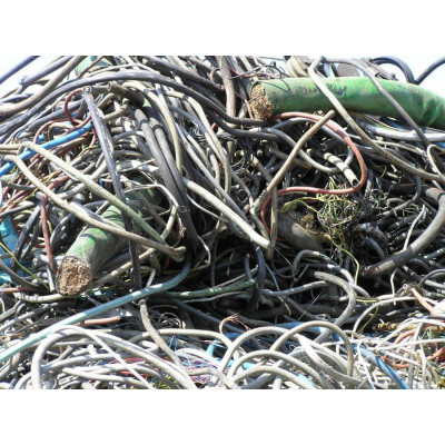 成都电缆回收 长期高价回收各类废旧电缆 上门回收现场验货